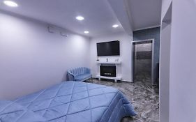 Spaccahouse